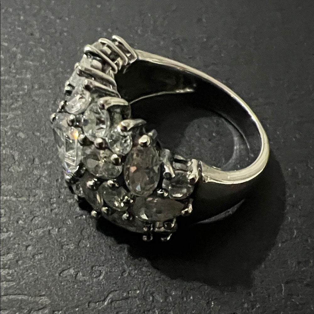 Elegant Sterling Silver Sparkly Women's Ring